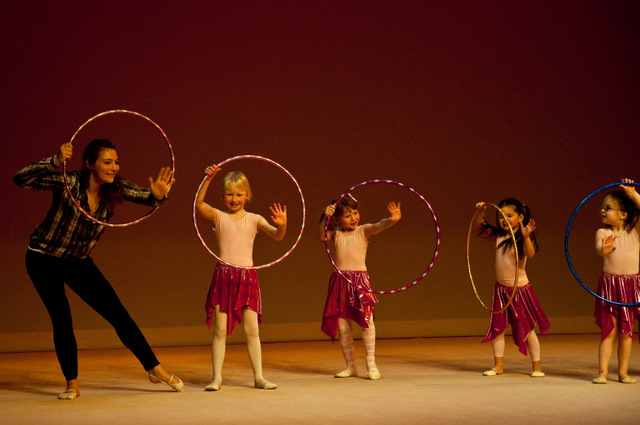 _dsc1705 Latest performance of Netta's ryhthmic gymnastics